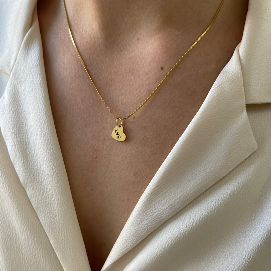 Halskette mit Herzgravur Halskette mit Herzgravur