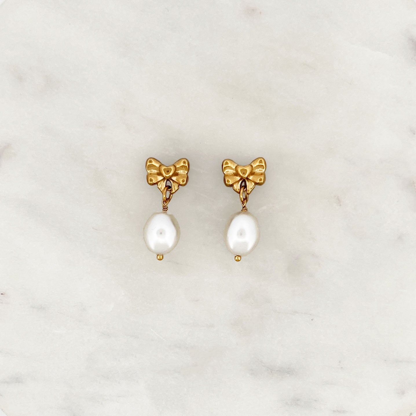 Bow Eastud Set Big Pearl Bow Eastud Set Big Pearl