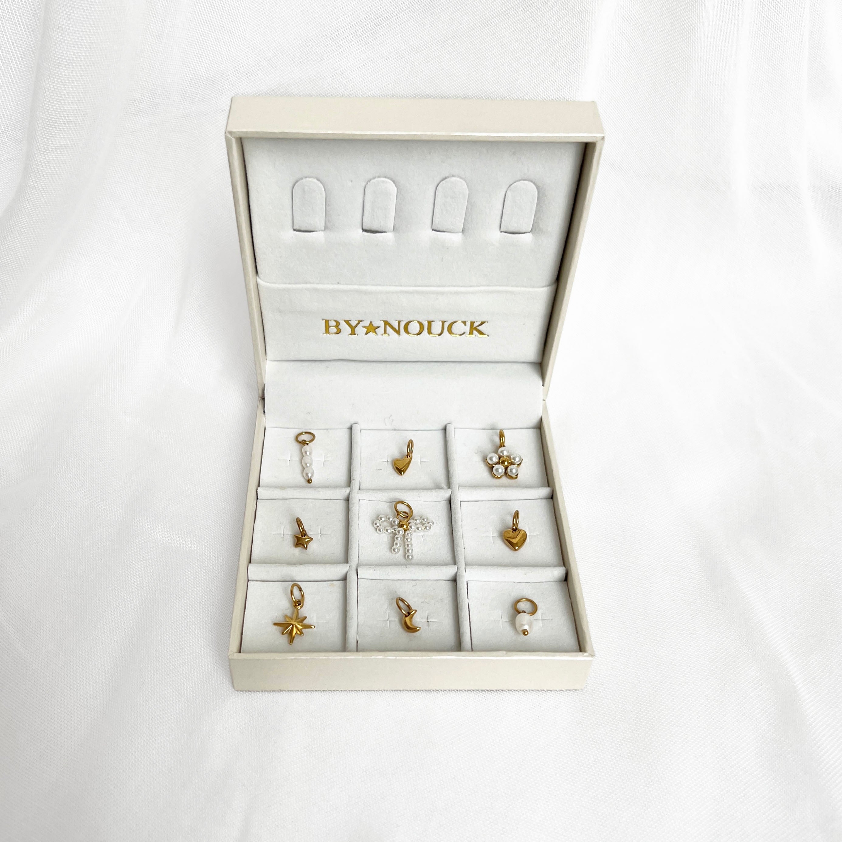 Charm box pearl Charm box pearl