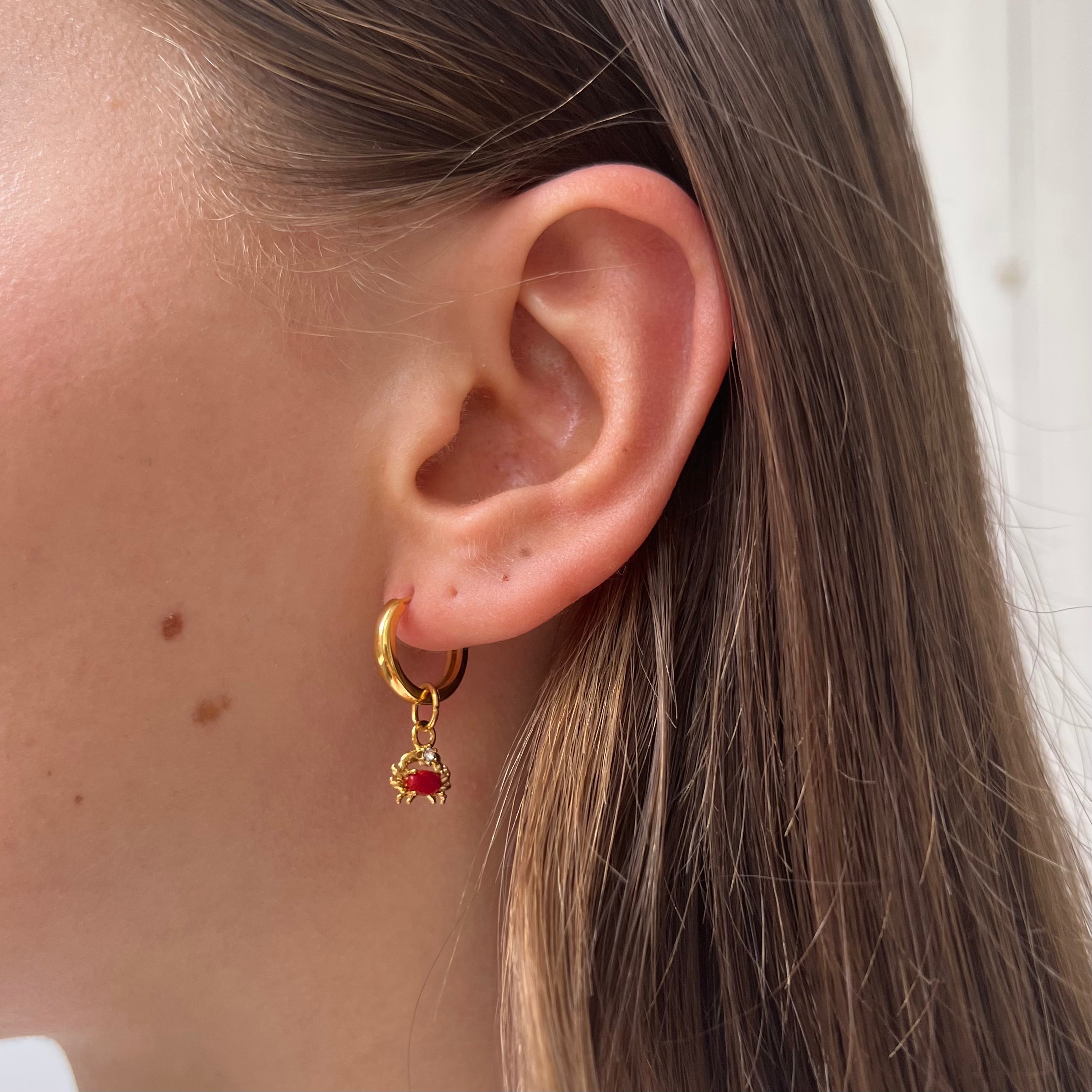 Earring Red Crabby Earring Red Crabby