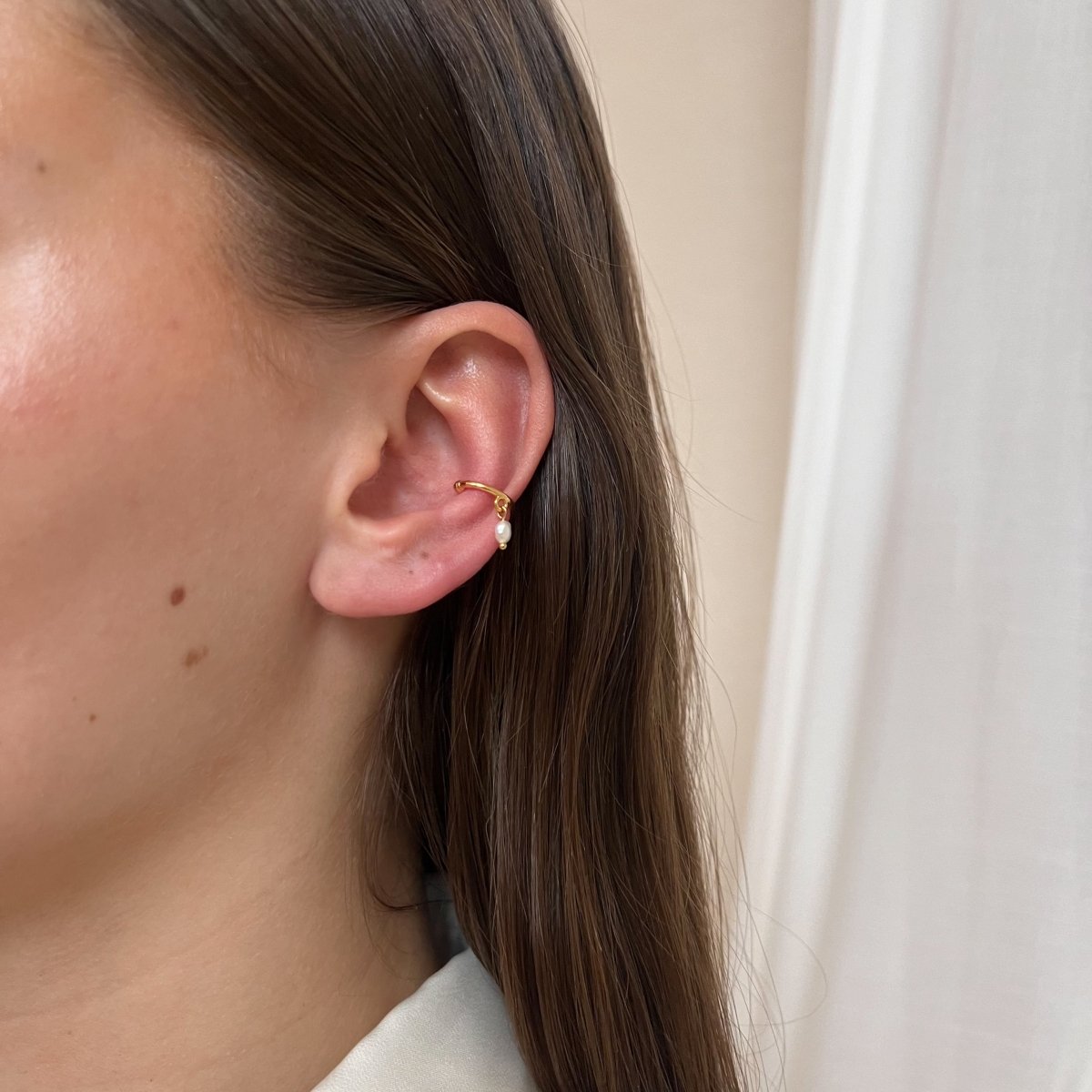 Ear Cuff Loop Pearl - ByNouck Jewelry Ear Cuff Loop Pearl - ByNouck Jewelry