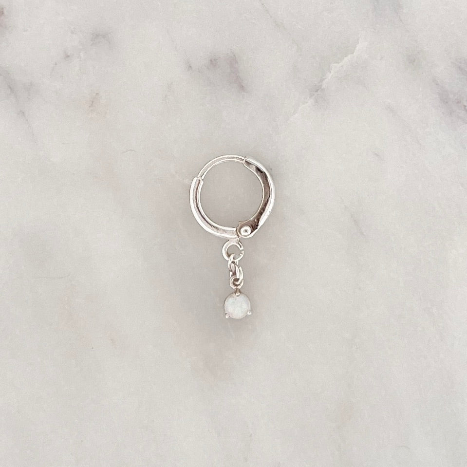 Sample Earring Opal Silverplated - ByNouck Jewelry Sample Earring Opal Silverplated - ByNouck Jewelry