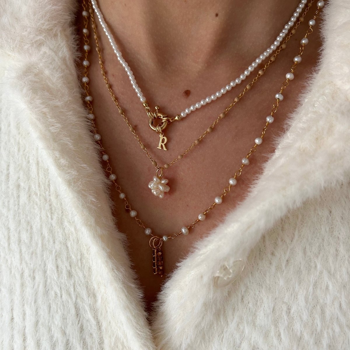 Shell Pearls Choker Tiny Initial - ByNouck Jewelry Shell Pearls Choker Tiny Initial - ByNouck Jewelry