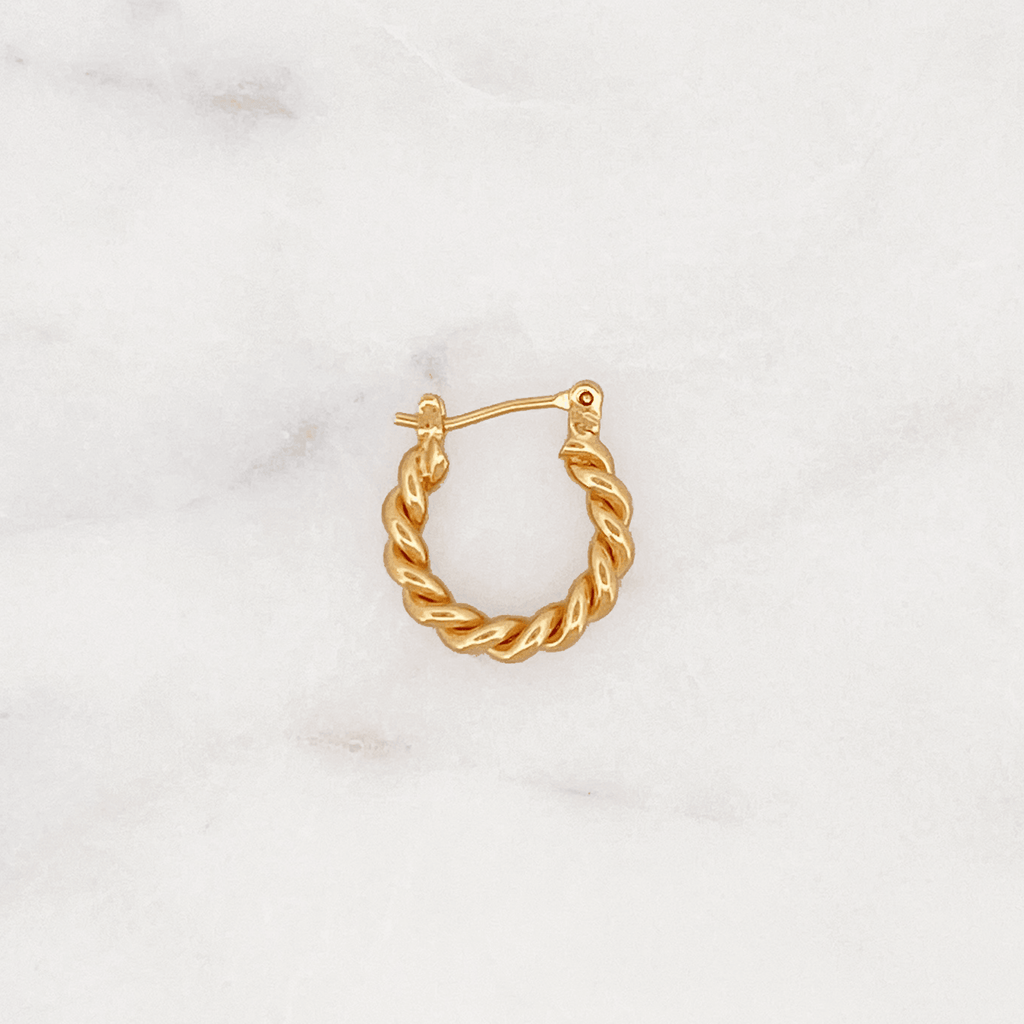 Base Twisted Hoop ByNouck Jewelry