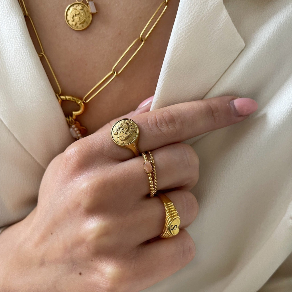 Rings that tell your story