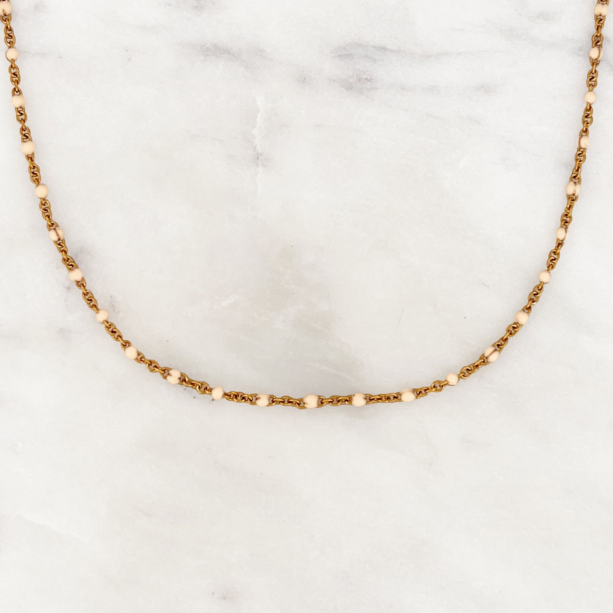 Base Sandy Dots Necklace