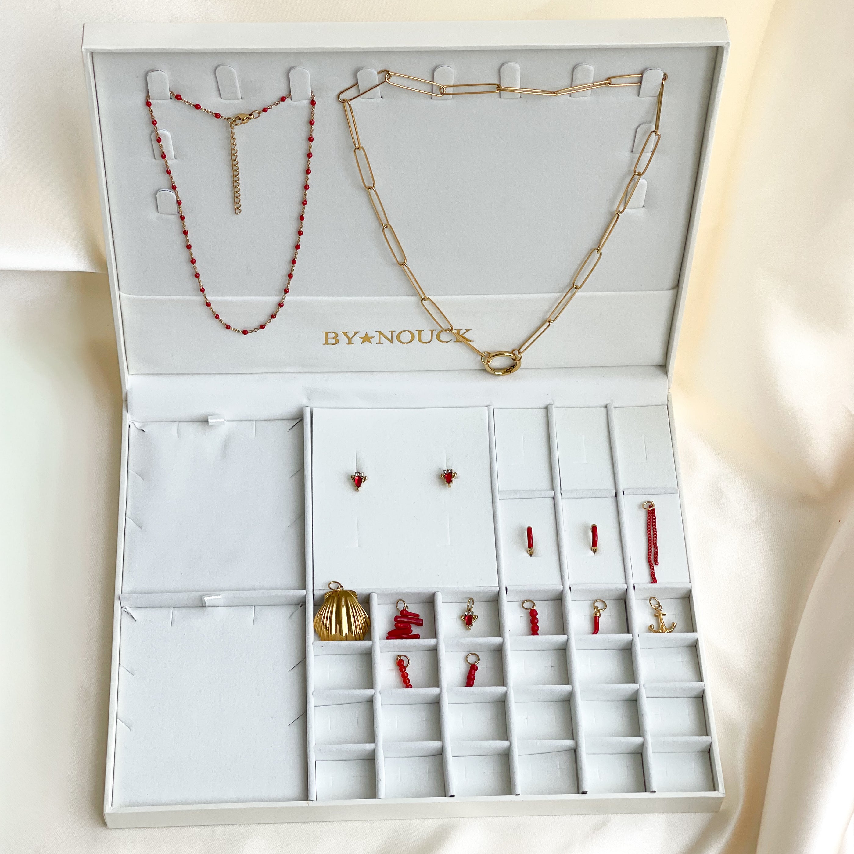 Collection box red