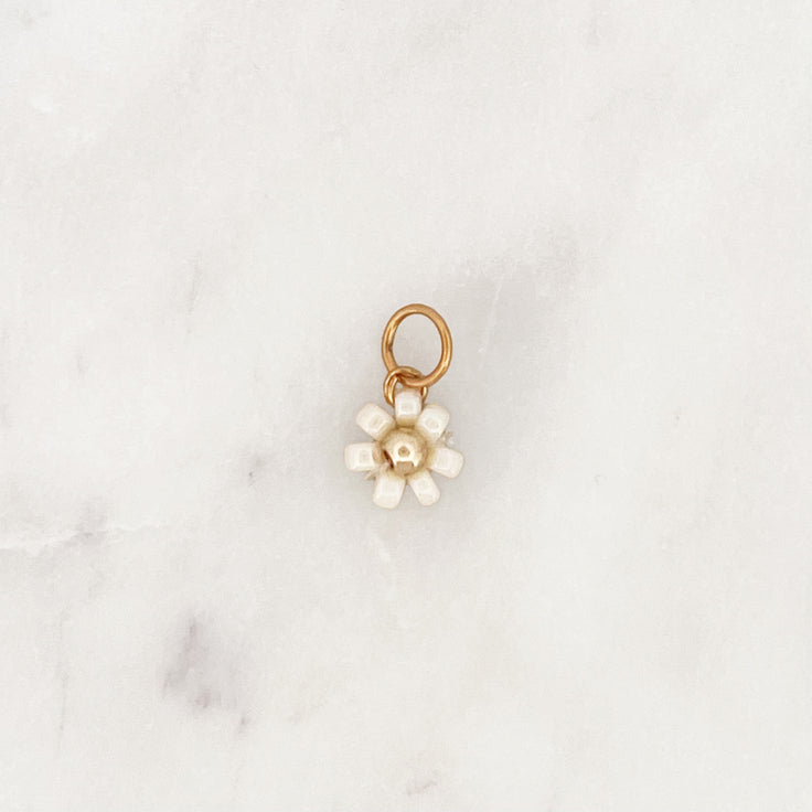 DYO Beige Beads Blume