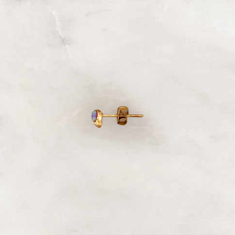 Earstud Violet Shell