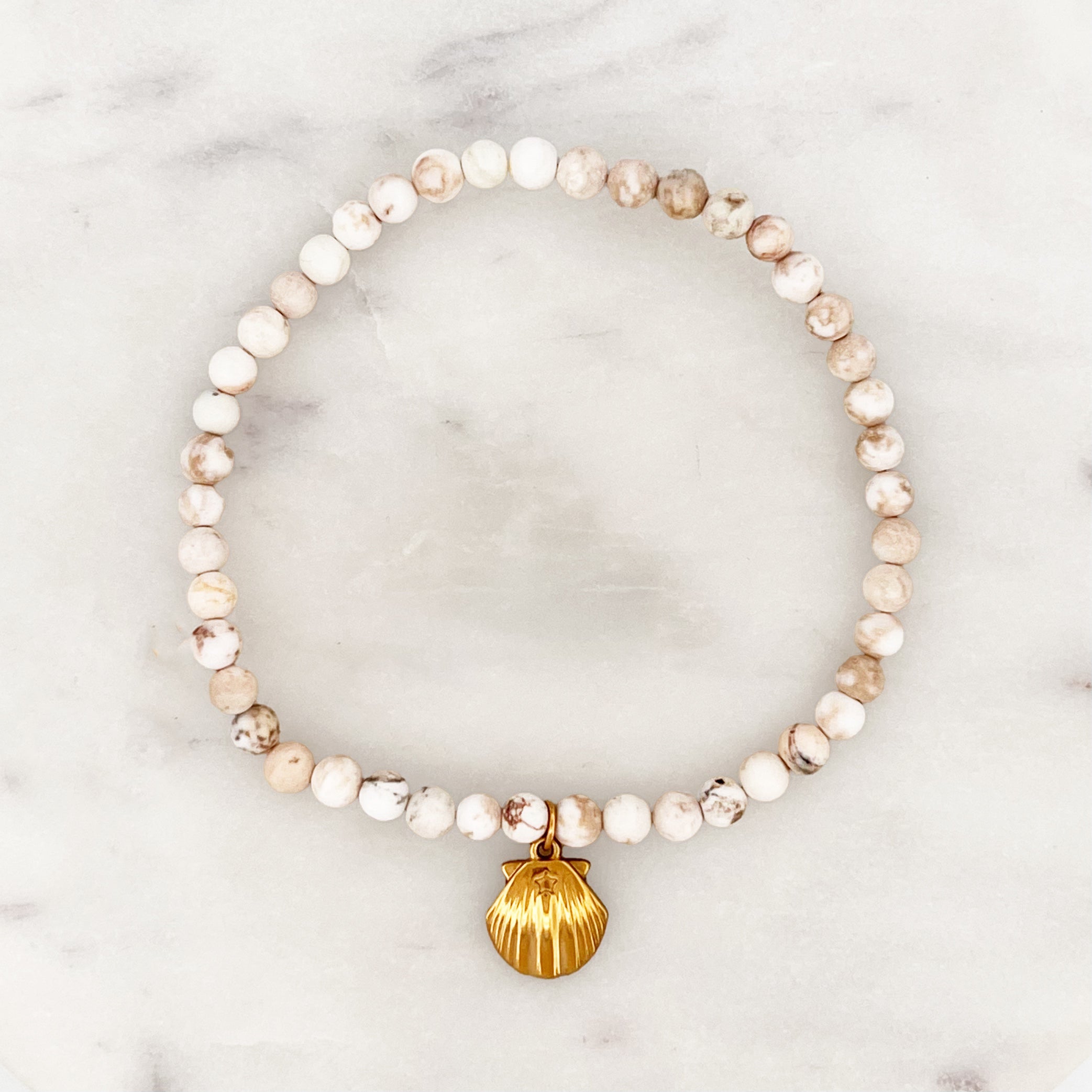 Magnesite Bracelet Scallop