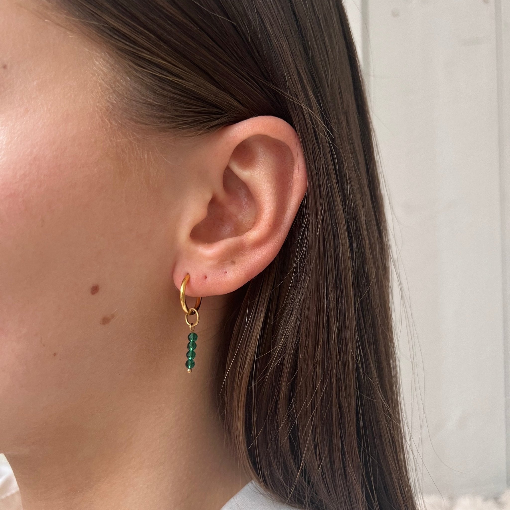 Fine Huggie Green Facet Beads - ByNouck Jewelry