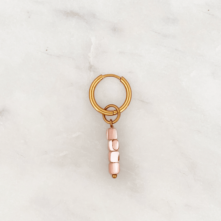 Fine Huggie Pink Shell Beads - ByNouck Jewelry