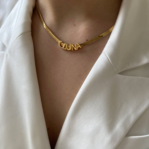 Flat Name Necklace Moon - ByNouck Jewelry