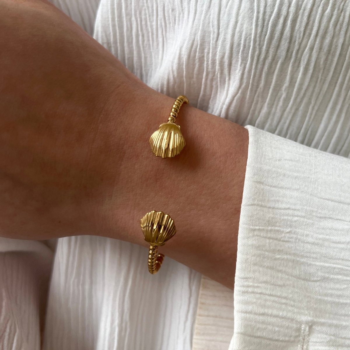 Shell Bangle - ByNouck Jewelry