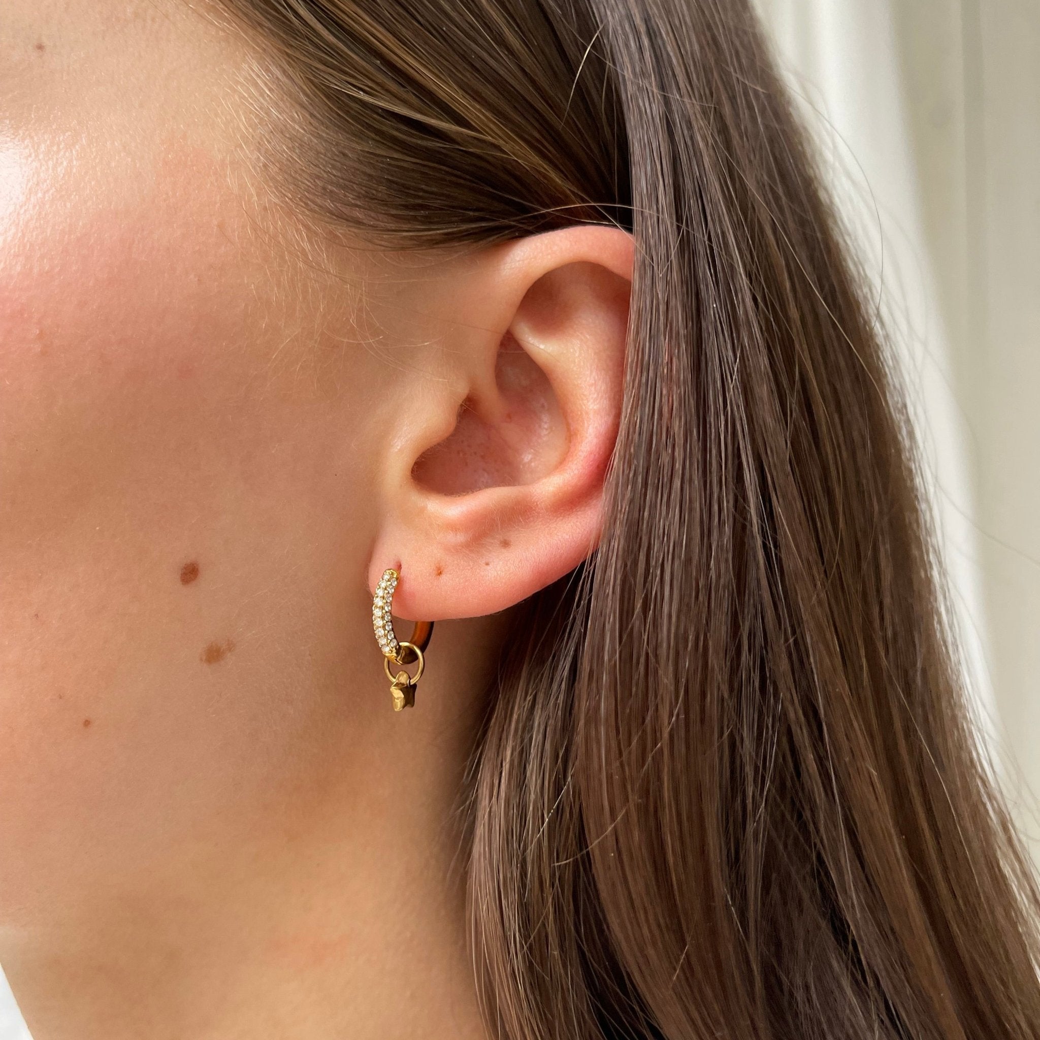 Shiny Hoop Little Star - ByNouck Jewelry