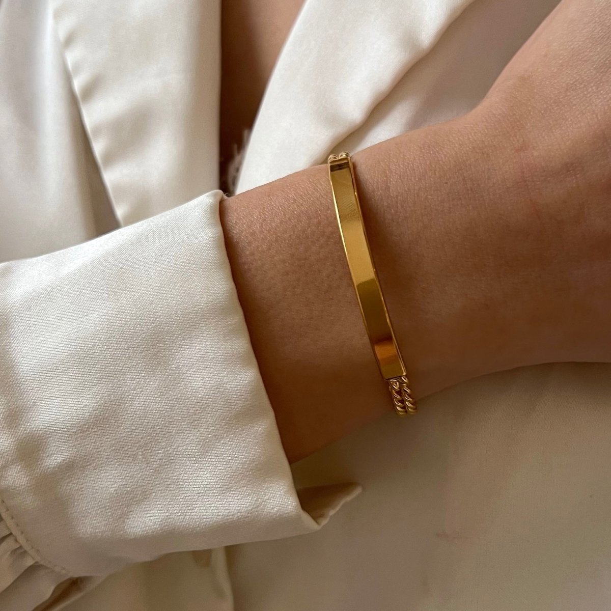 Twisted Bangle - ByNouck Jewelry